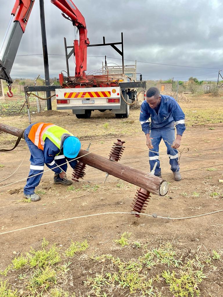 Electrification of 400 Houses in Mapuve — Image 2